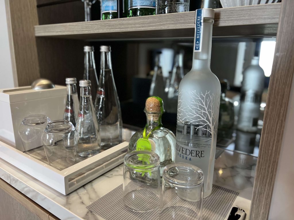 Bar 4