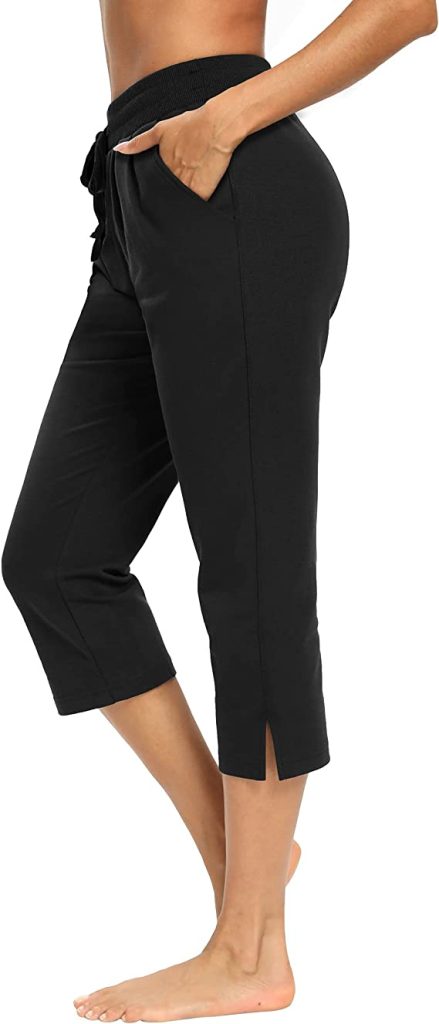Black capri pants