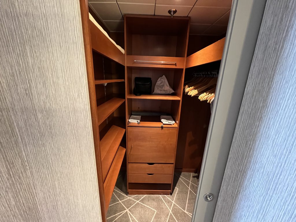 Closet 1