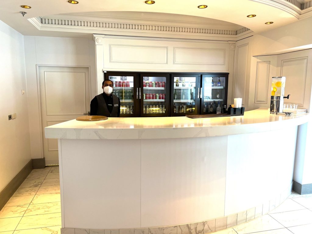 A Tour of the Celebrity Retreat Lounge