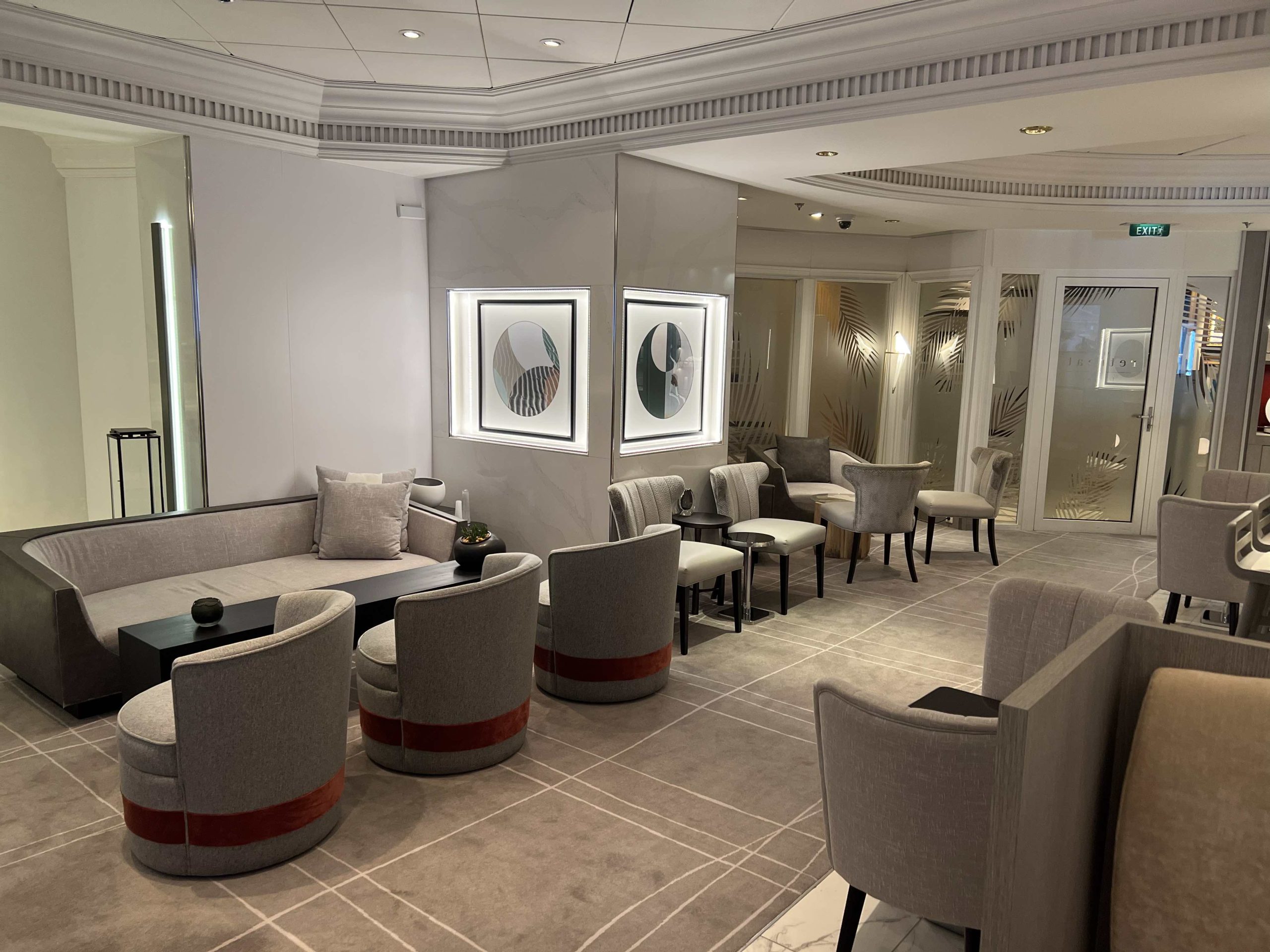 Retreat Lounge scaled