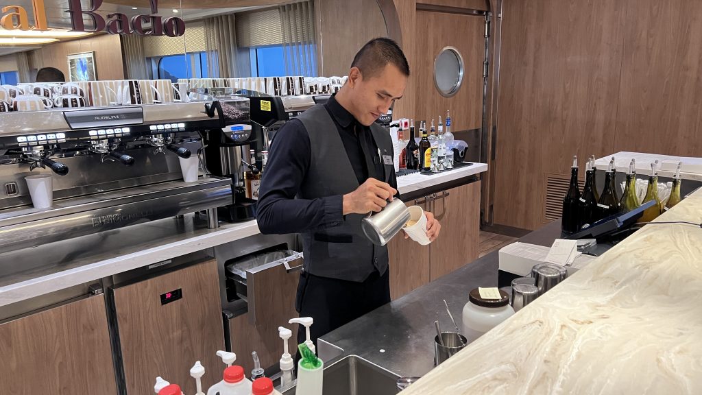 Café al Bacio barista