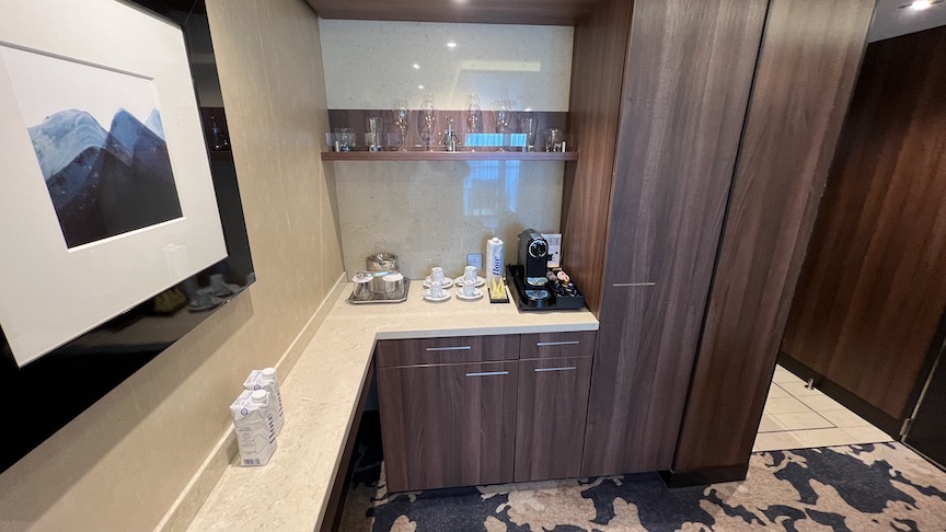 Haven Forward Facing Penthouse Butler Pantry 1