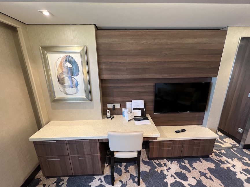 Haven Forward Facing Penthouse Desk