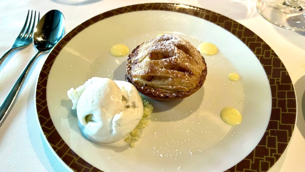 Cagneys apple pie 1