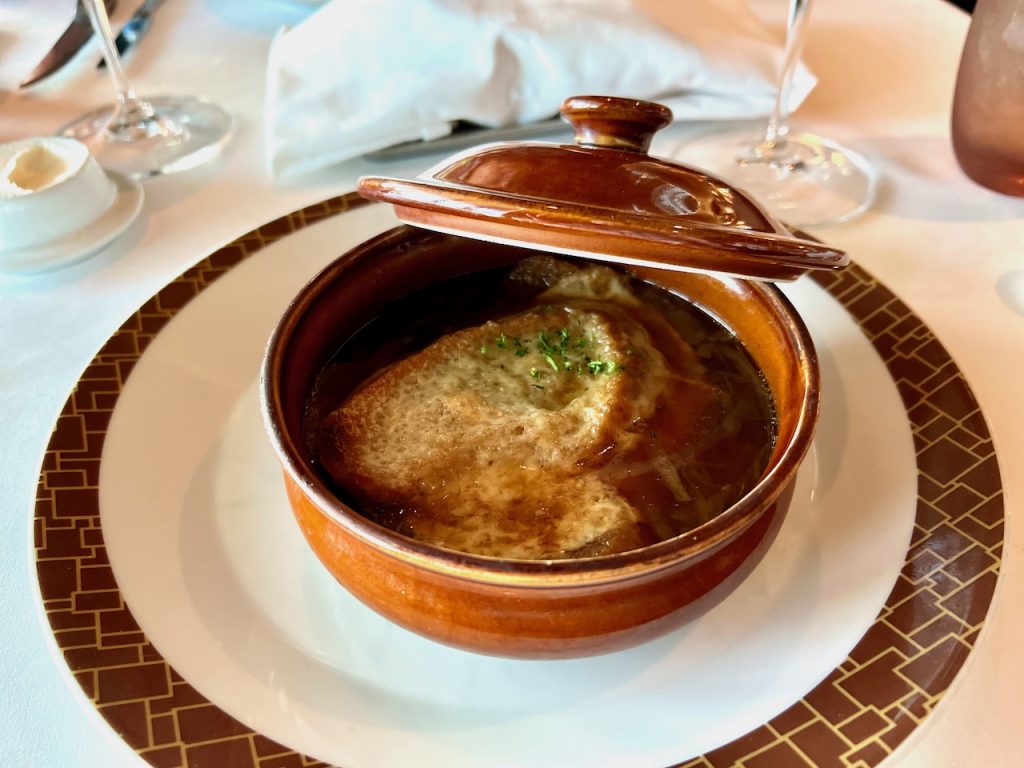 Onion soup at Cagneys with lid