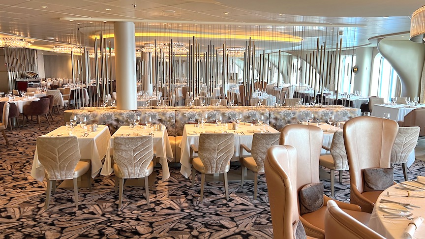 Apex Cosmopolitan main dining