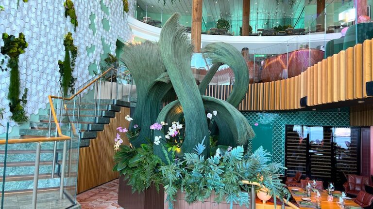 Celebrity’s Eden Restaurant on Apex: Our Honest Review With Menu