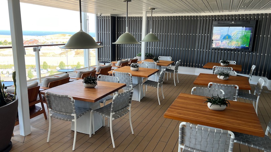 Apex Retreat Lounge Outdoor Seating