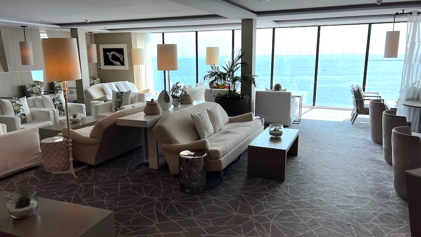 Apex Retreat Lounge view