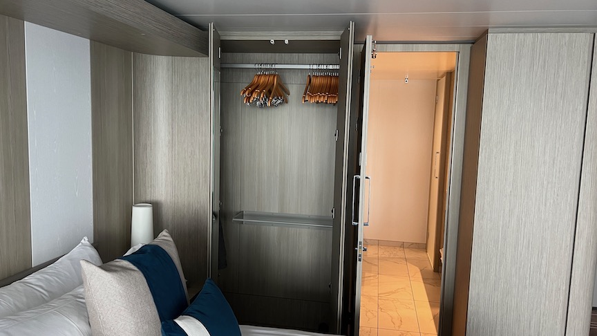 Closet 1