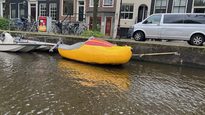 Dutch shoe shaped boat 1