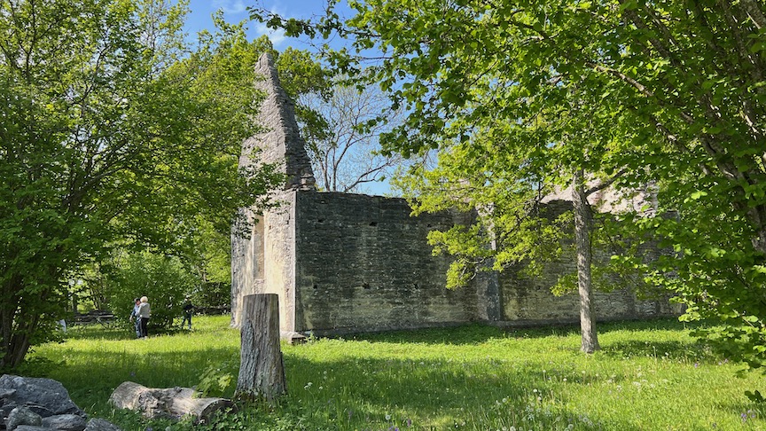 Elinghem church ruin 1