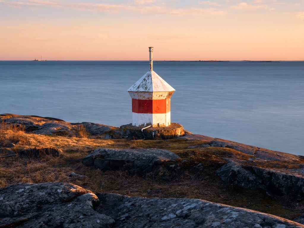 Suomenlinna Sea Fortress Helsinki tapio haaja FZywW6NsMw unsplash