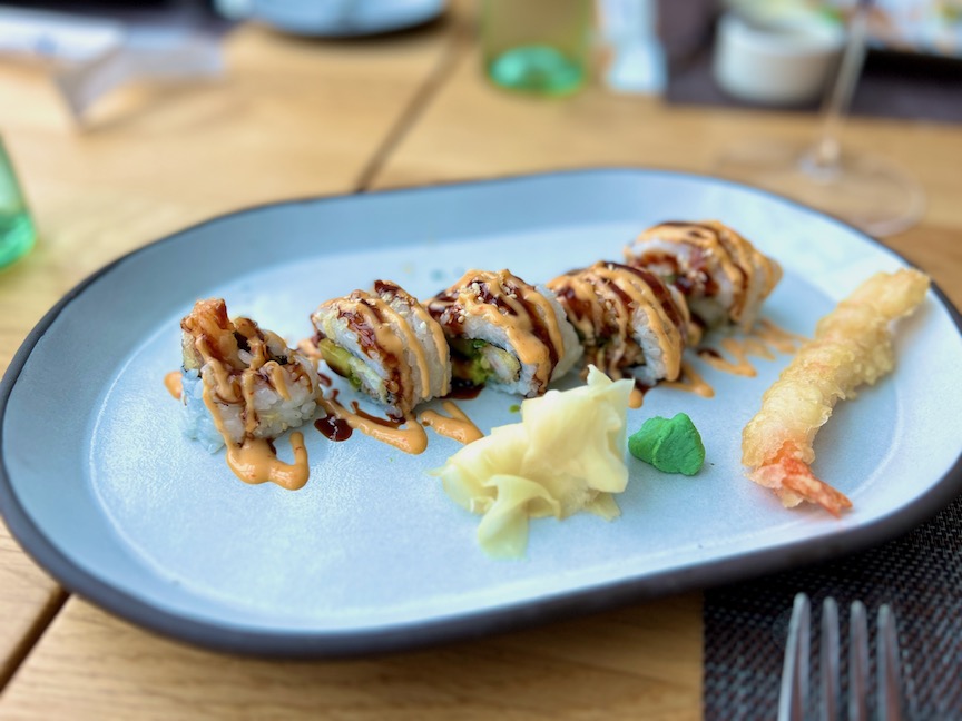 Sushi roll 2