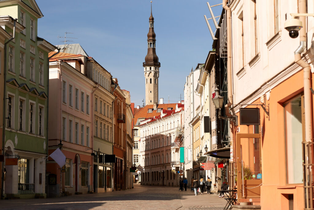 Tallinn old town Depositphotos 370459294 L
