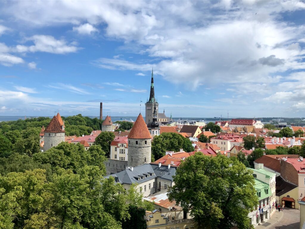 Tallinn skyline karson NyIBNMueUQI unsplash