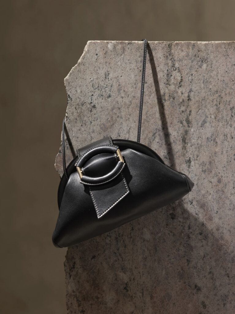 Black clutch