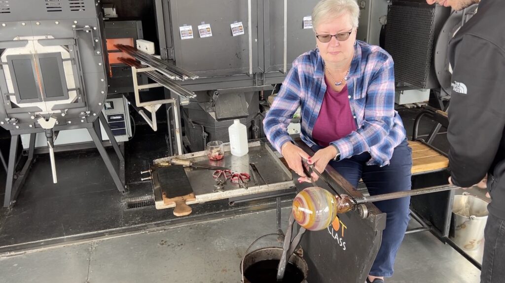 Solstice Hot Glass Class procedure 11