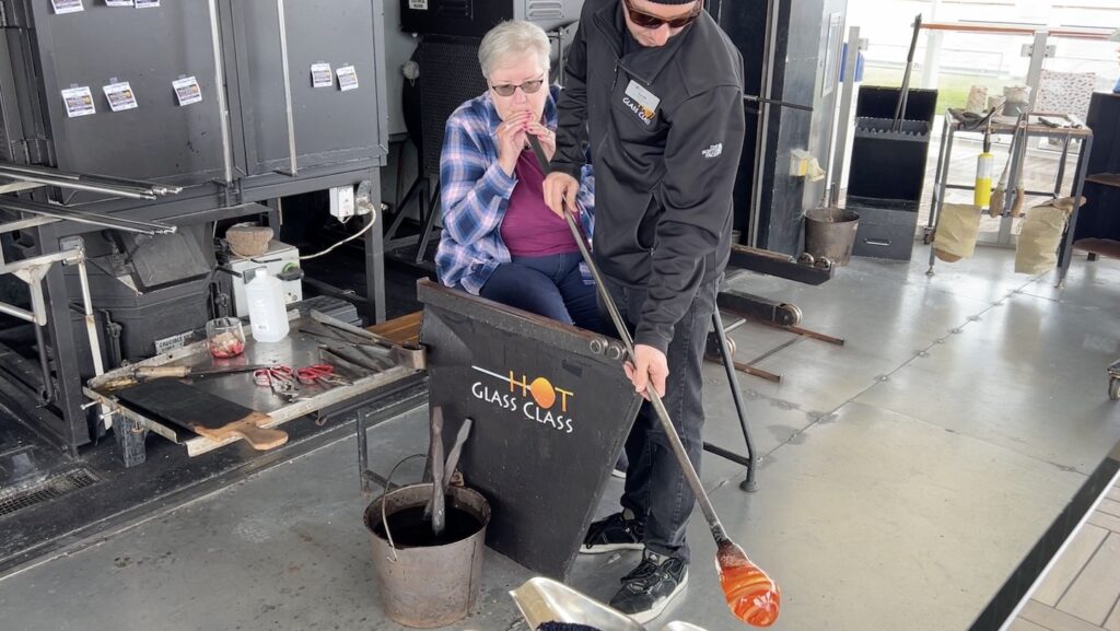 Solstice Hot Glass Class procedure 7