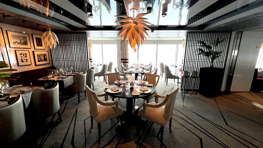 Apex Luminae restaurant 3