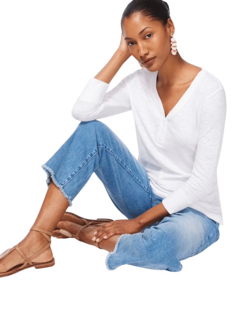 Chicos white 34 sleeve v neck tee
