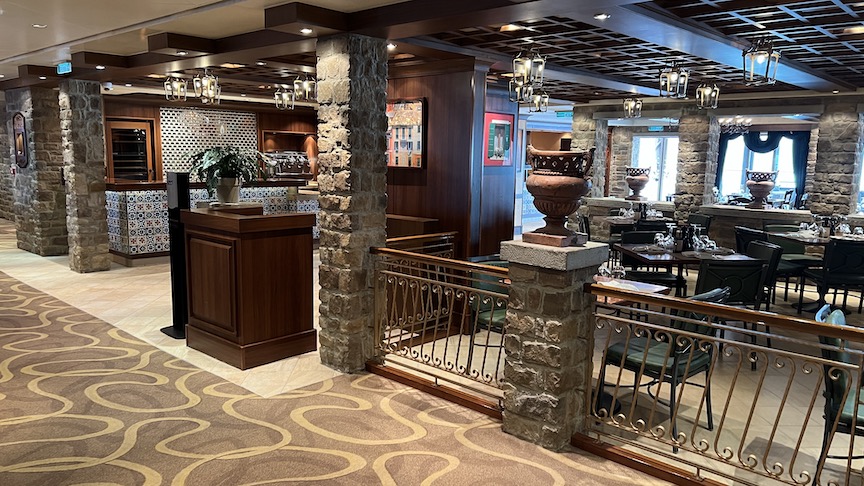 Breakaway La Cucina outside view
