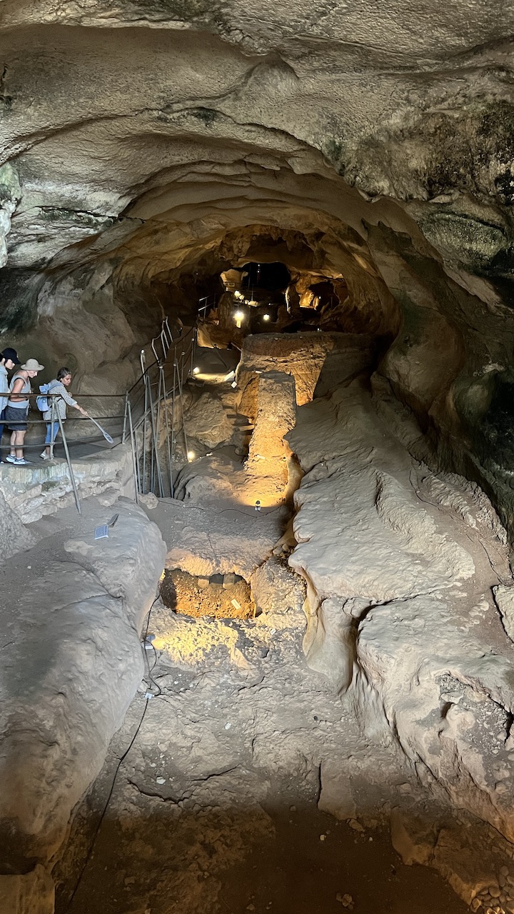 Ghar Dalam cave 2