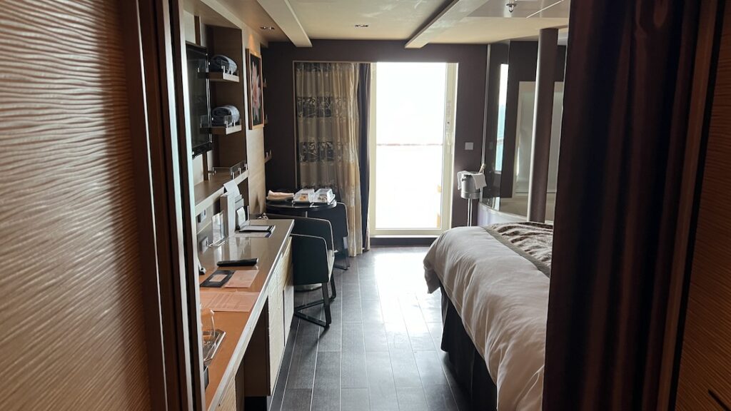 Breakaway cabin view