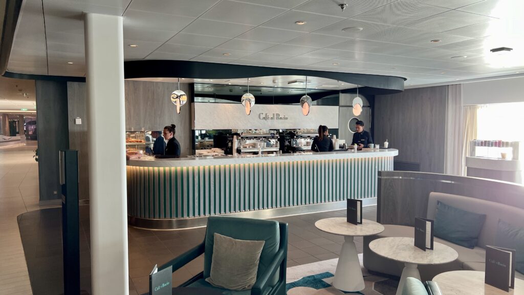 Ascent Cafe al Bacio counter