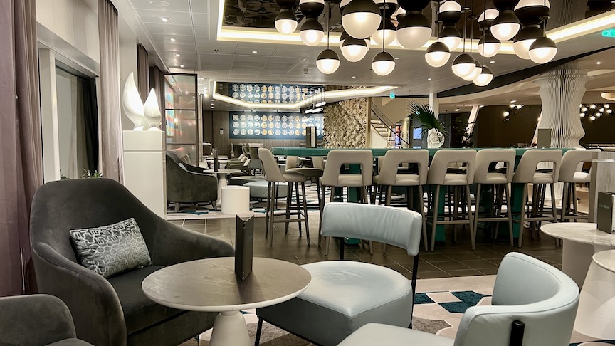 Ascent Cafe al Bacio seating