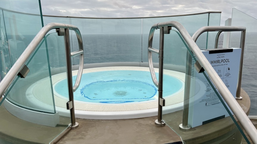 Ascent Retreat Sundeck hot tub