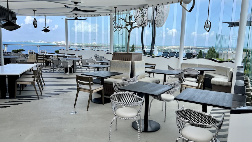 Ascent Rooftop Garden Grill 3