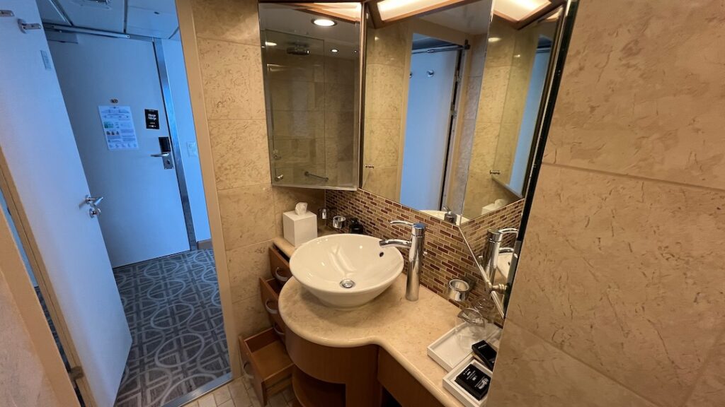 Equinox Sunset Sky Suite Bathroom 1 1