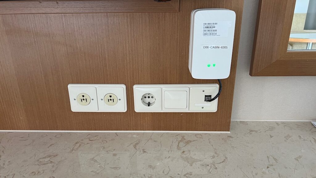 Equinox Sunset Sky Suite desk outlets