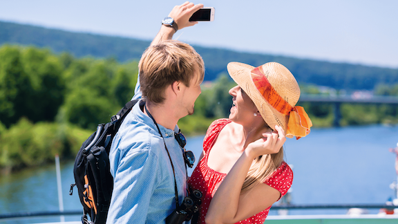Taking a selfie featured image