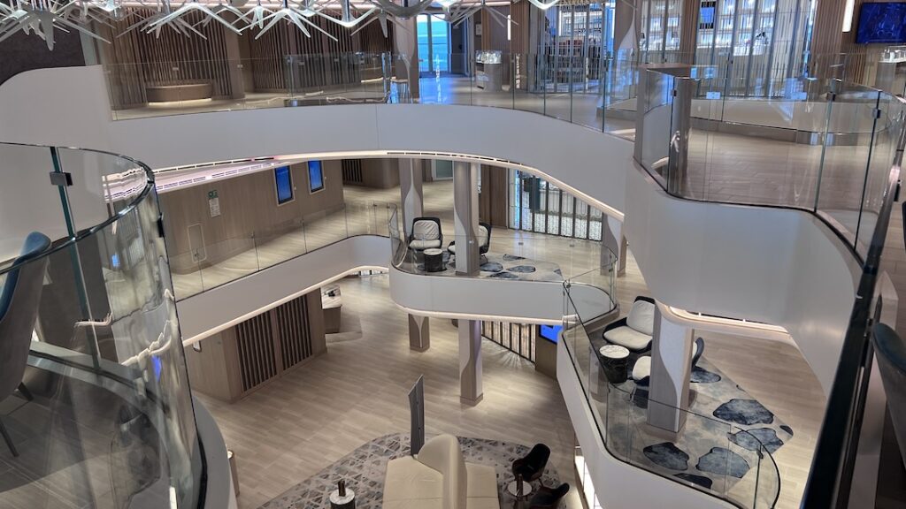 NCL Prima Atrium 8