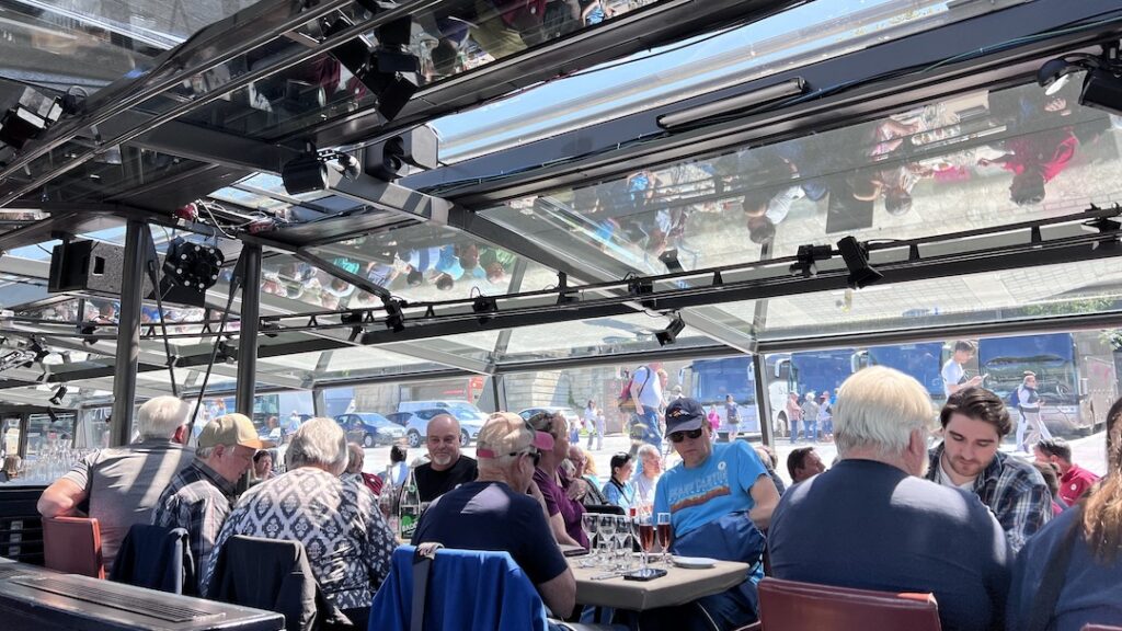 Paris lunch cruise on the Seine