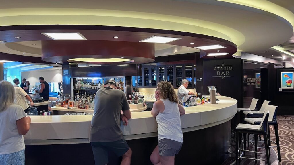 NCL Breakaway Atrium Bar 1