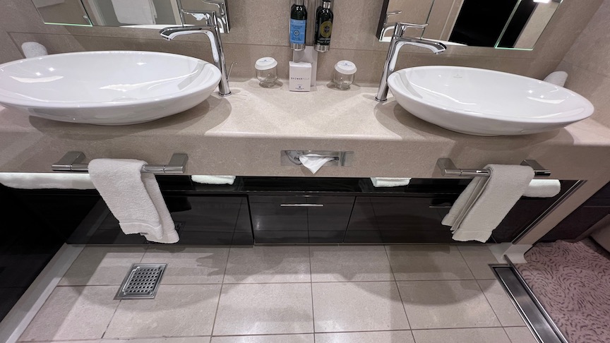 NCL Breakaway Owners Suite bathroom 9