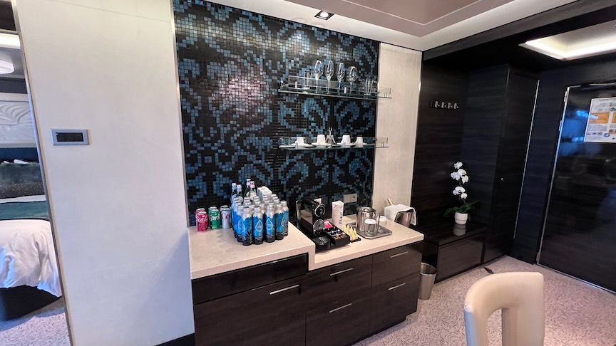 NCL Breakaway Owners Suite living room 9