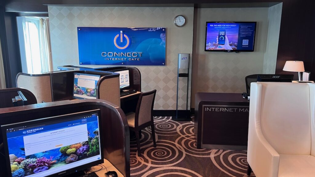 NCL Breakaway iConnect Internet Cafe