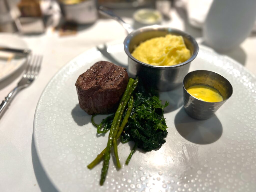 NCL Breakaway petite filet